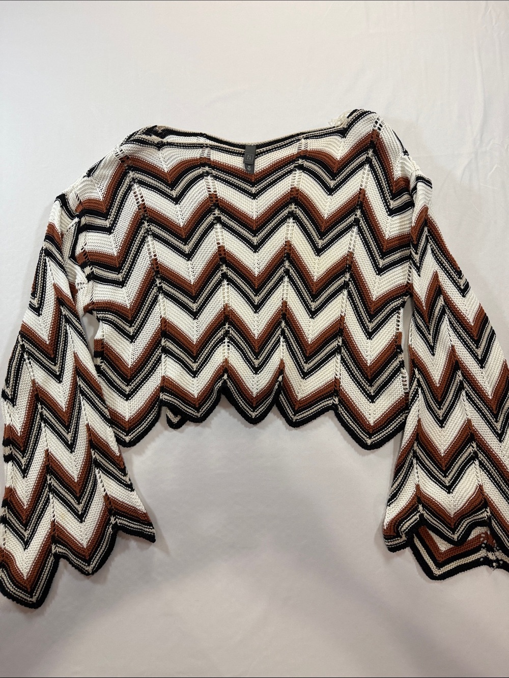 Alya Off-the-Shoulder Chevron Knit Sweater in White, Black, Brown Size M